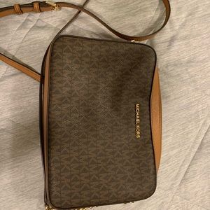 Michael Kors Crossbody